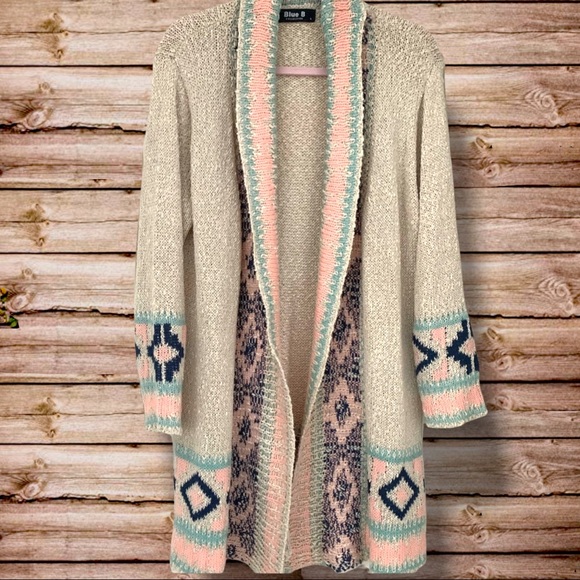 93  BLUE B COLLECTION - Soft Knit Open Cardigan with Aztec Border design - Picture 6 of 8